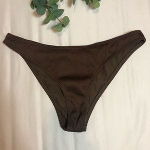 Koana Swim: NWOT Nova brown ribbed bikini bottom! Large